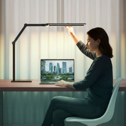 Transformbar Skrivebordslampe - Med svingarm og Square Base - 1600 Lumen - Sort