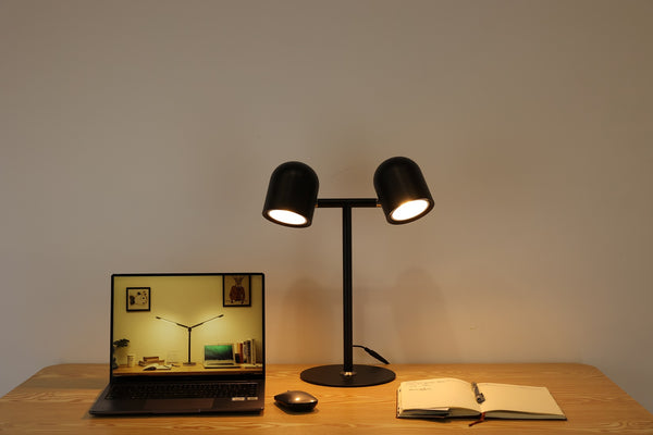 Minimalistisk Skrivebordslampe - Med Base & To lamper - Sort