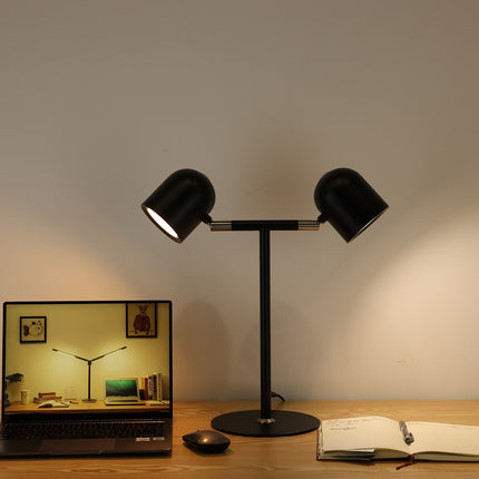 Minimalistisk Skrivebordslampe - Med Base & To lamper - Sort- på arbejdsbord