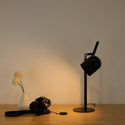 Sort Klassisk & Minimalistisk Skrivebordslampe - Med Base & Transformbar arm - Peger ned 