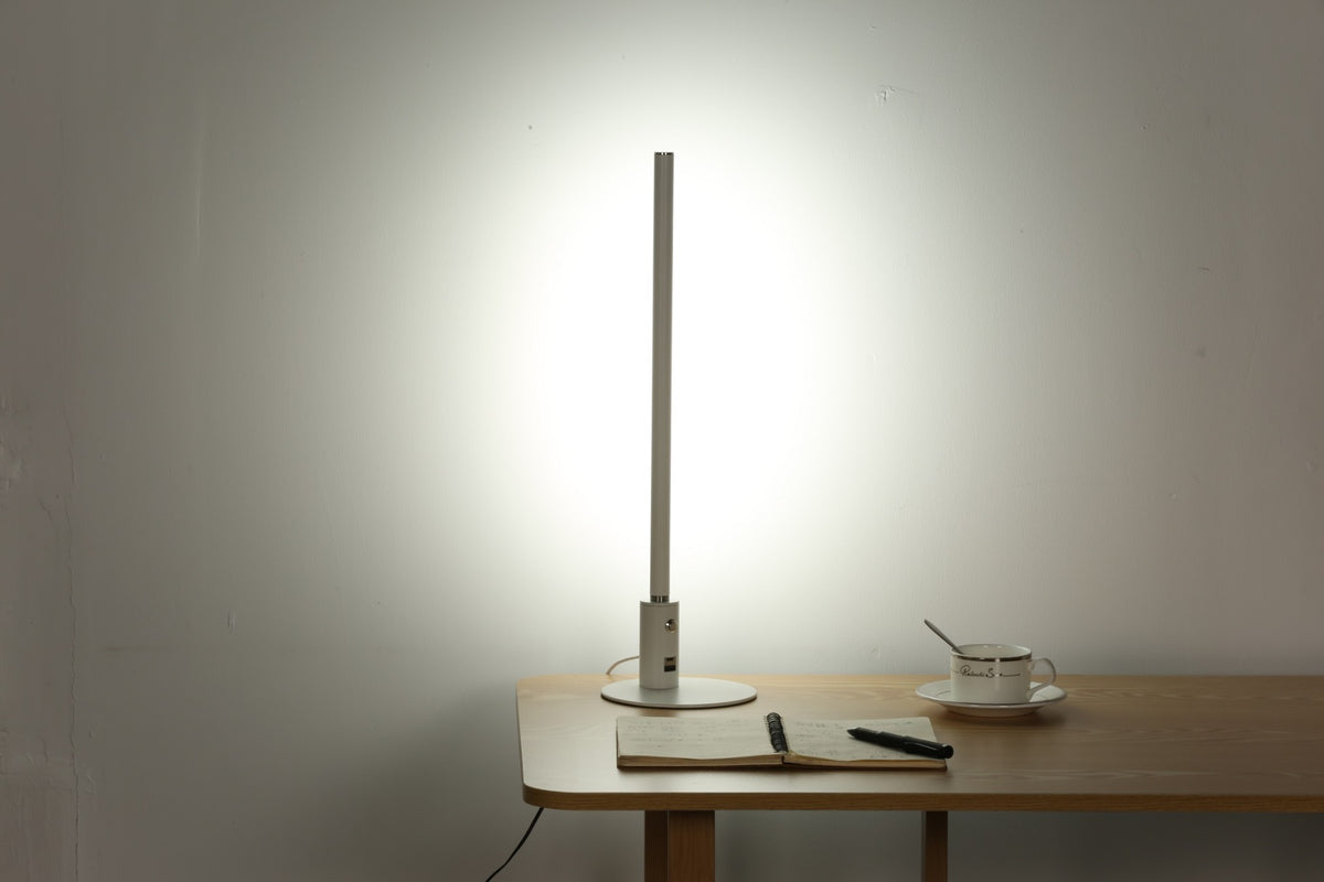 Metal, træ og rene linjer